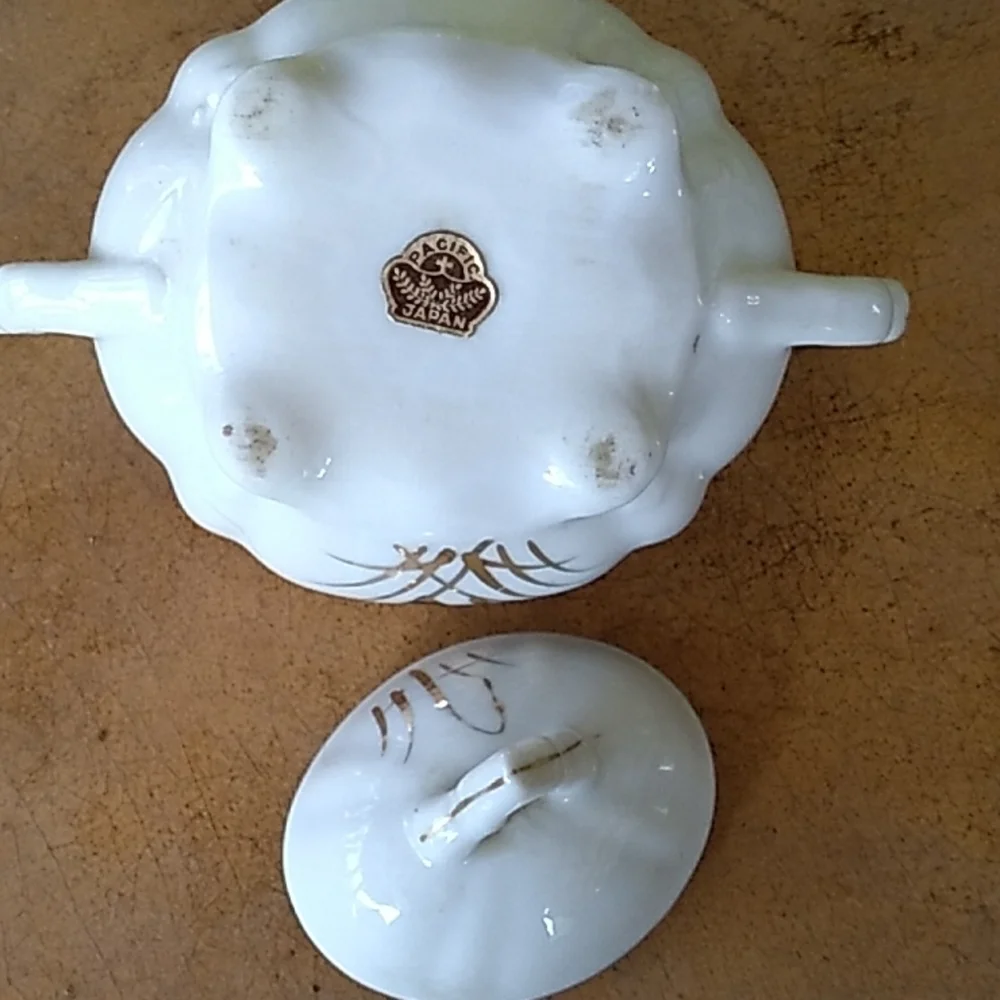 Vintage 1940s Japan white gold Pacific sugar dish farmhouse shabby chic boho